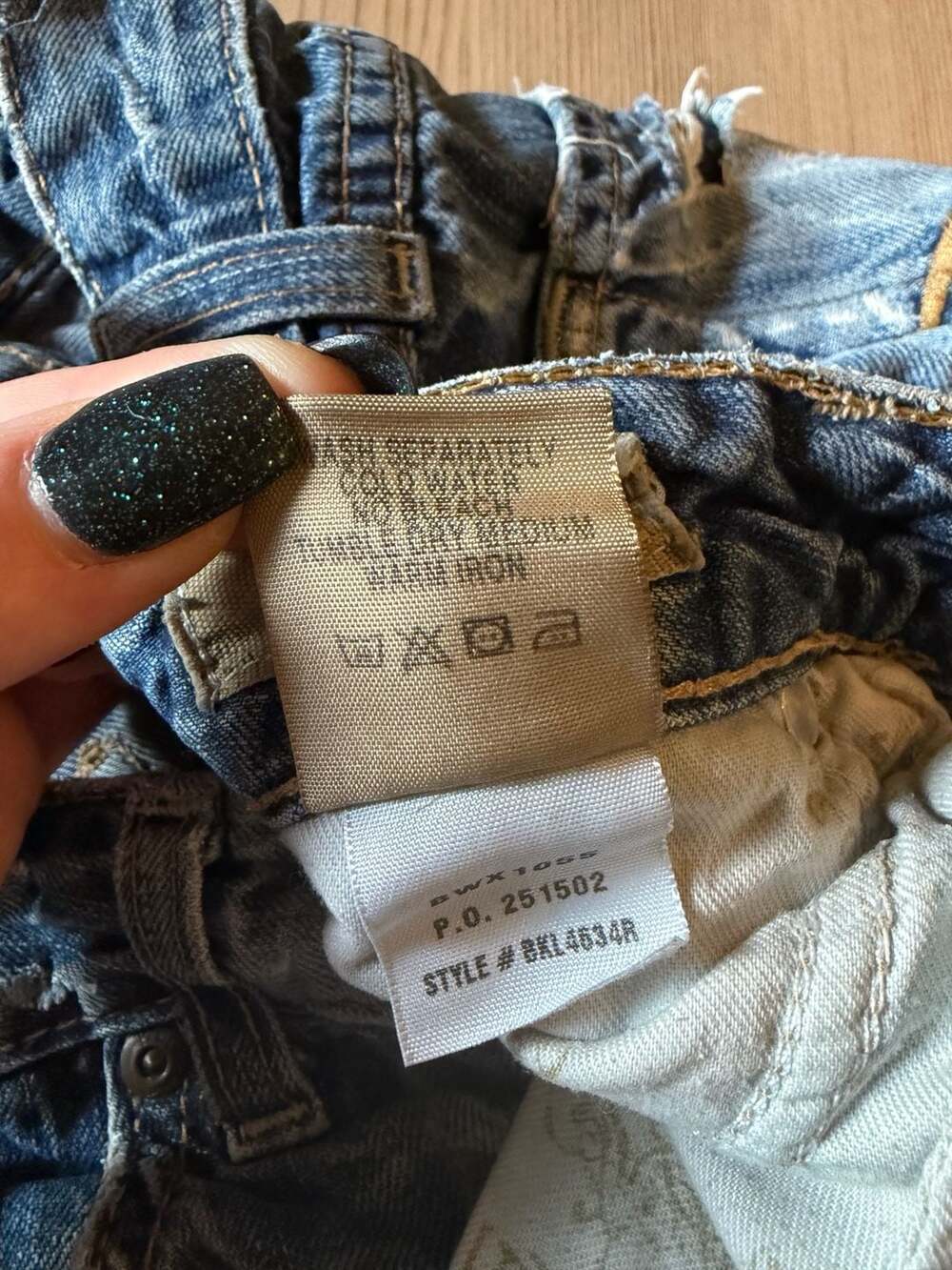 BKE Stella Distressed Denim Shorts - Picture 5 of 7